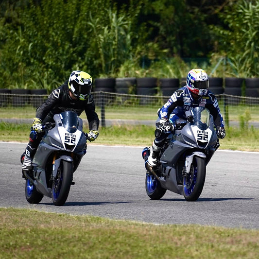 Corso di guida ONE TO ONE con R3 o moto propria 300cc