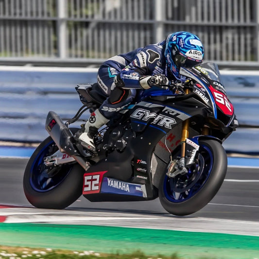 Corso di guida ONE TO ONE con R1 o moto propria 600/1000cc